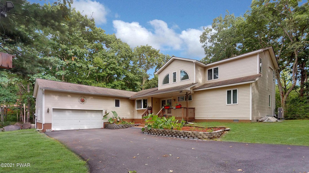 117 Whipple Tree Ln, Hawley, PA 18428 - photo 1