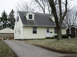 702 E 15th St S, Newton, IA 50208 - photo 1