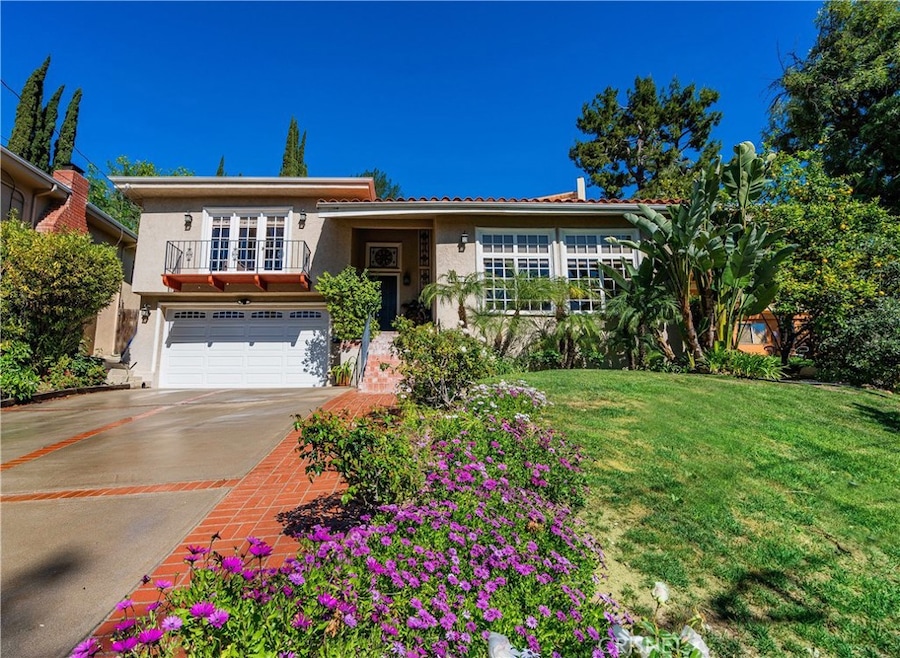 21798 Ybarra Rd, Woodland Hills, CA 91364 - photo 1