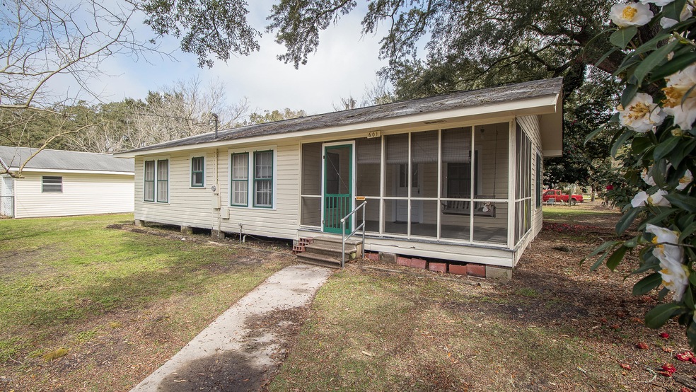 601 E. Old Pass Rd