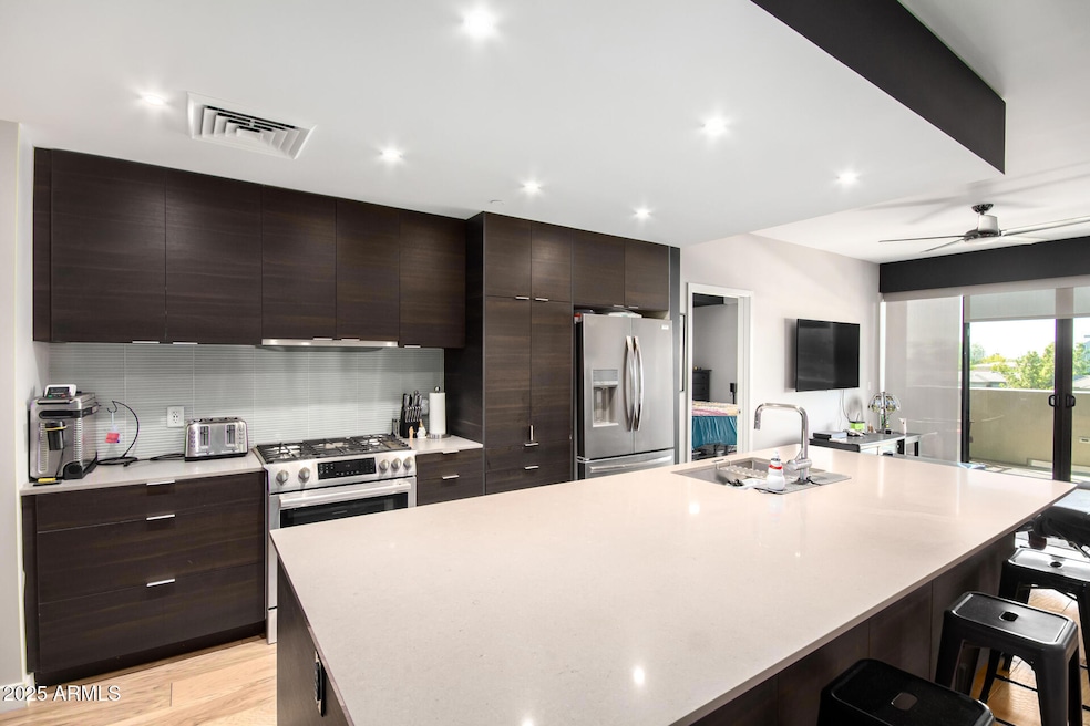 Contour on Campbell unit 314, Phoenix, AZ 85016 - photo 1