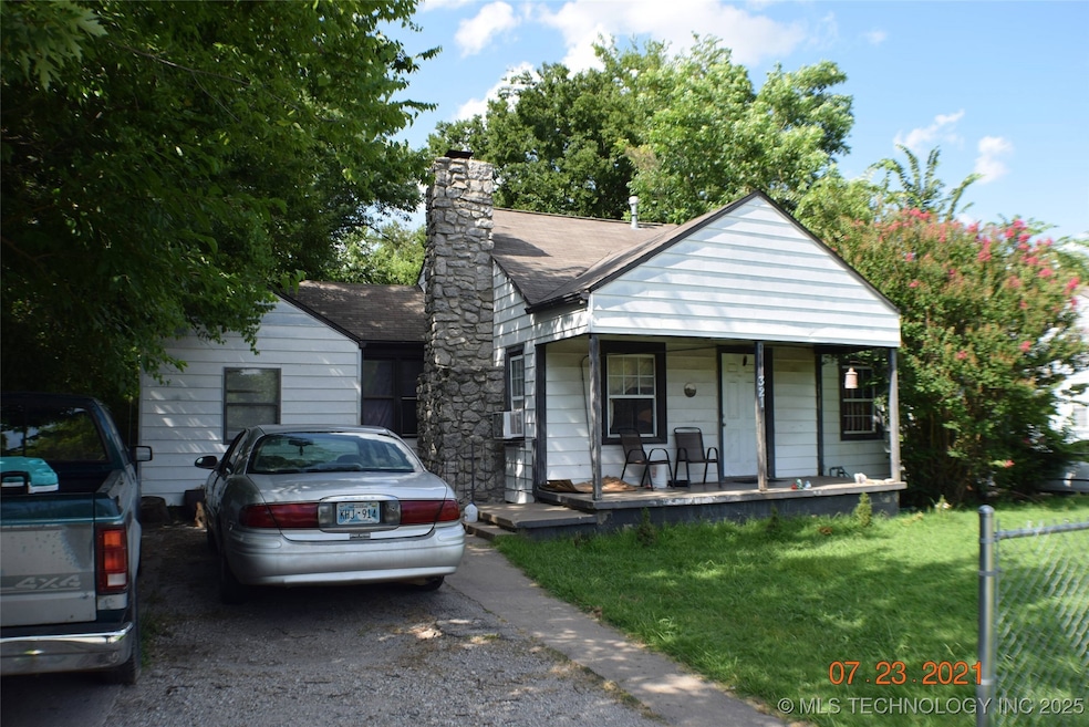 Bungalow-style home featuring covered porch, a fro