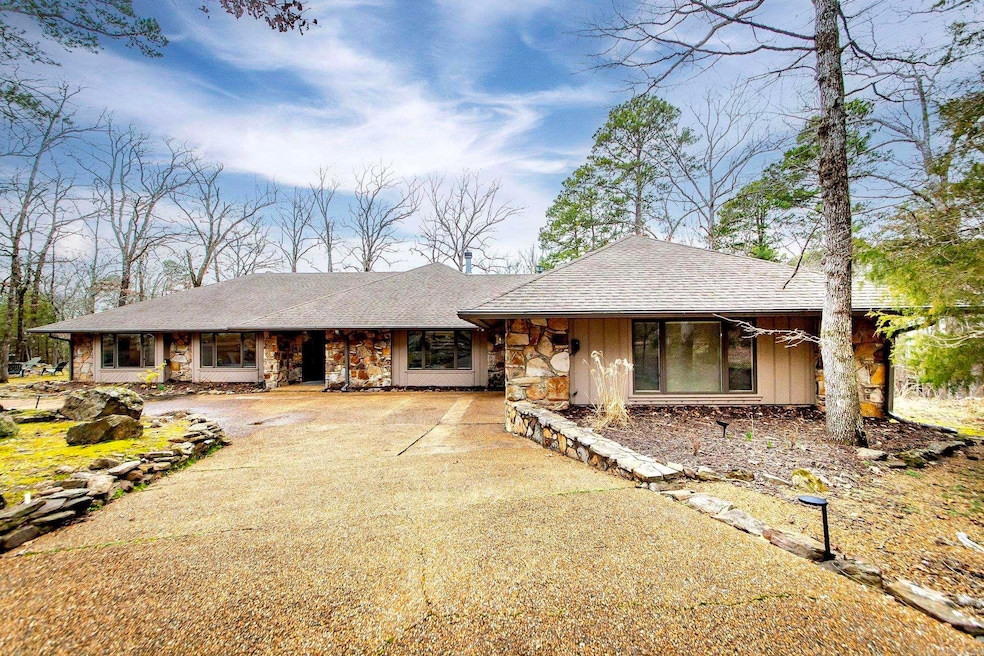 Sold $739,000