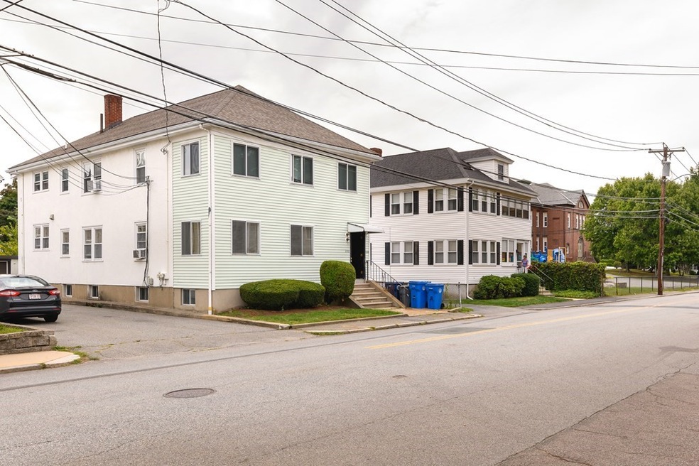 232 Grove St unit 1, Waltham, MA 02453 - photo 1