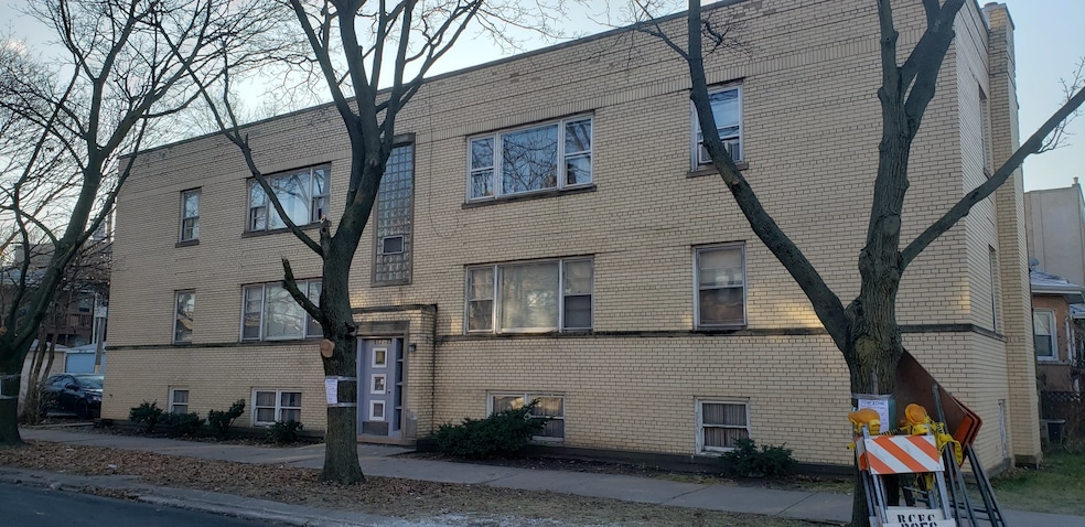 2721 W Rosemont Ave unit 2E, Chicago, IL 60659 - photo 1