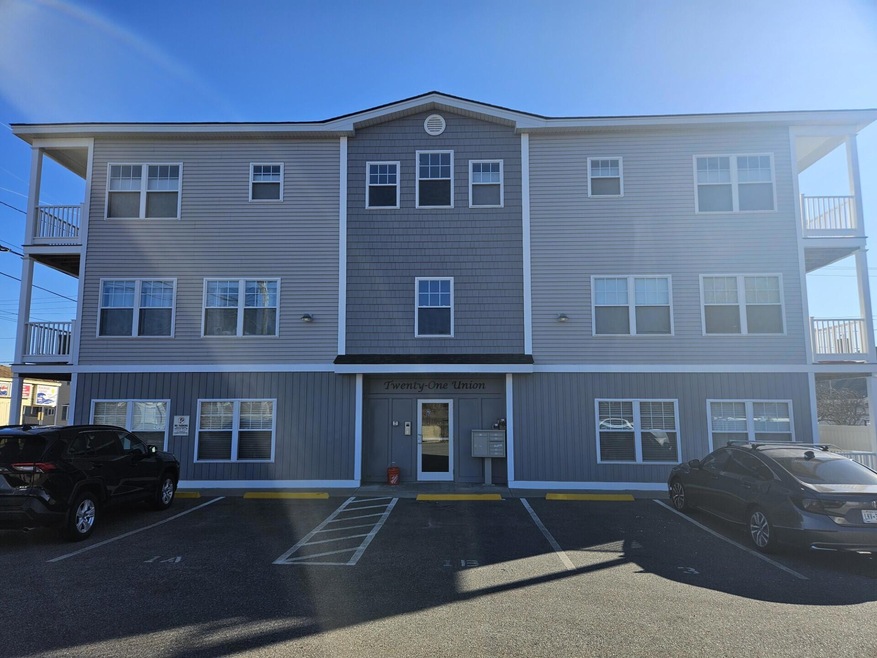 21 Union Ave unit 5, Old Orchard Beach, ME 04064 - photo 1