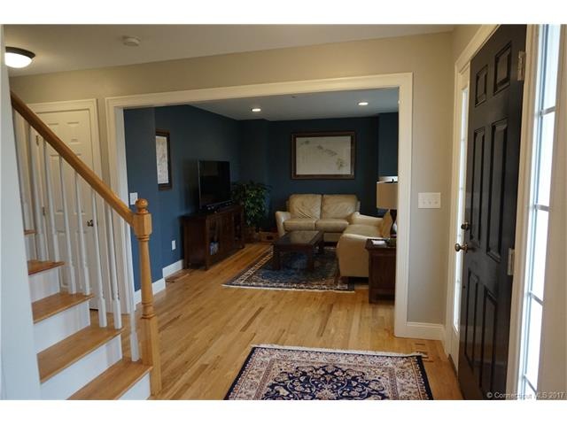 2 Grandview Farm Dr, Pawcatuck, CT 06379 - photo 1