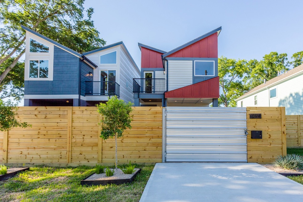 219 Frawley St, Houston, TX 77009 - photo 1