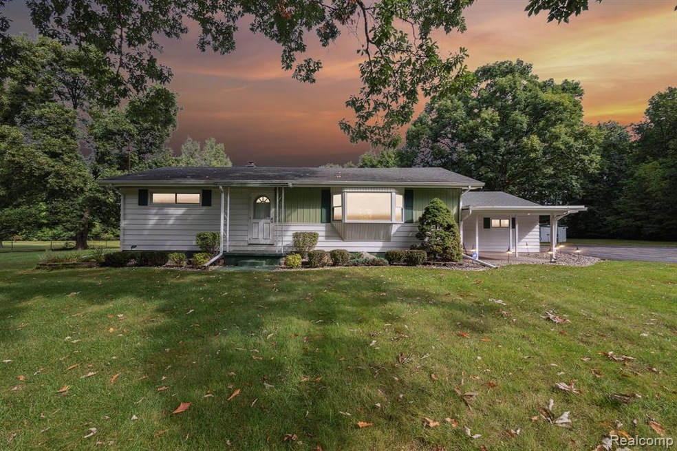 1157 Mckinley Blvd, Flint, MI 48507 - photo 1