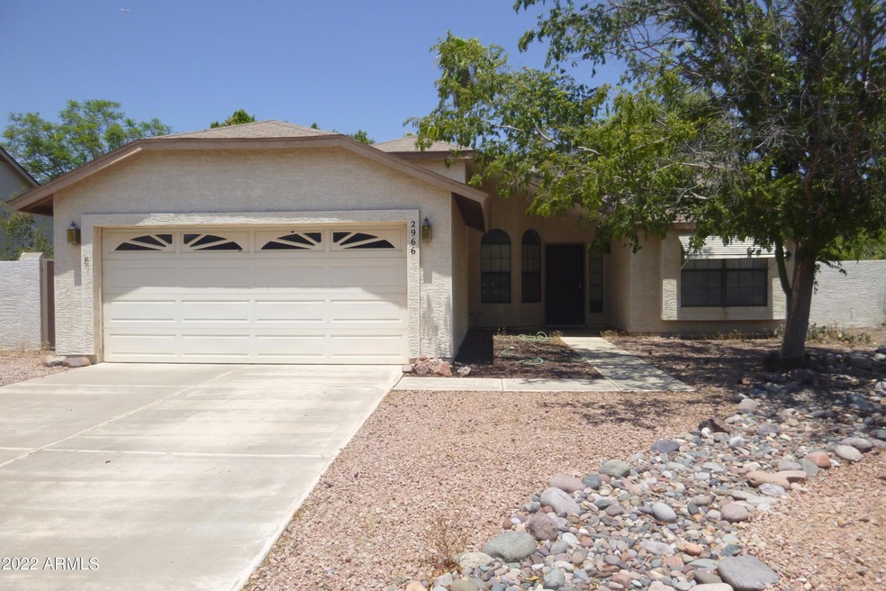 2966 E Laurel