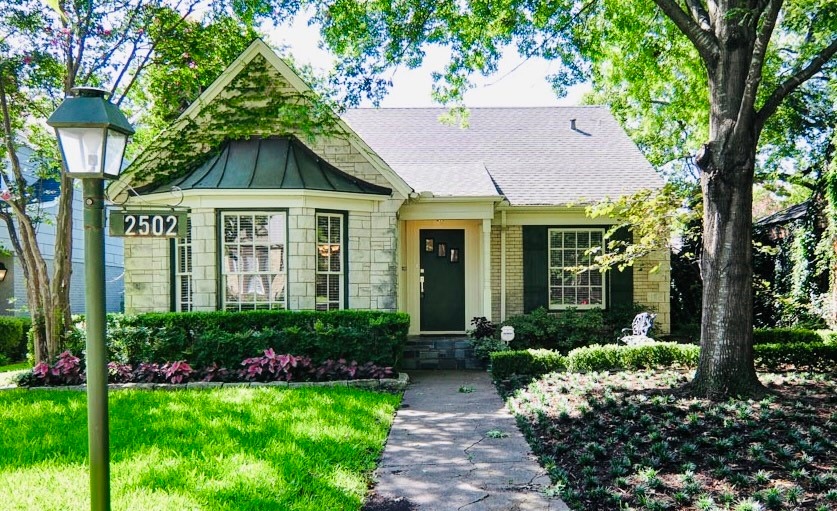 2502 Hillside Dr, Dallas, TX 75214 - photo 1