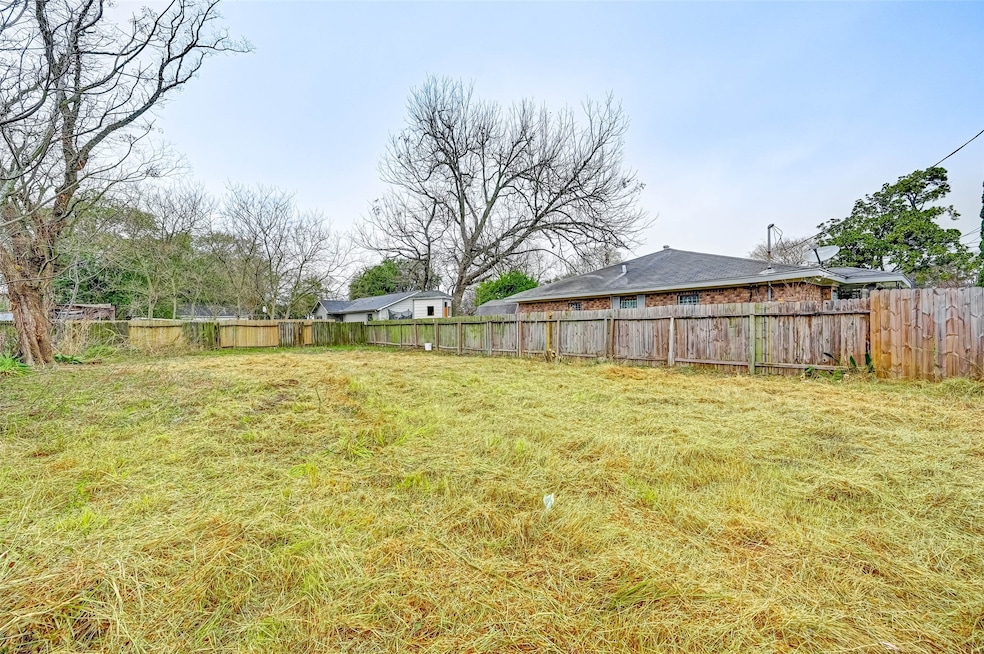 3407 Broyles St, Houston, TX 77026 - photo 1