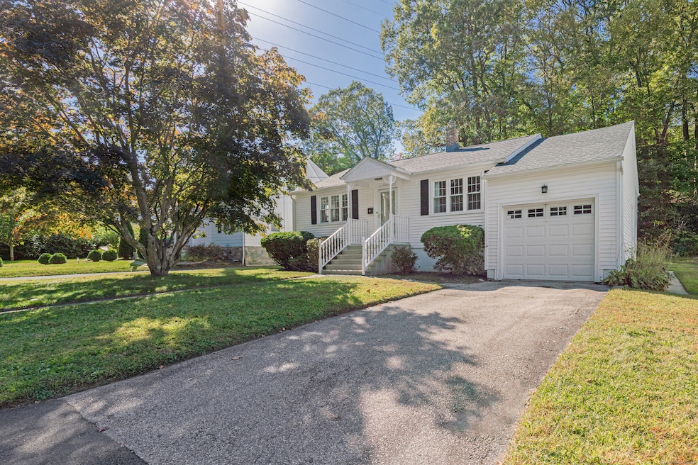 Pending $269,900 • Co-Listing Agent