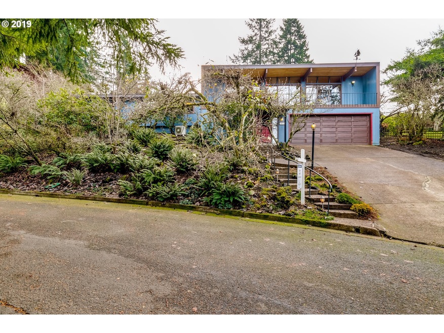 1477 Kervon Ct, Eugene, OR 97405 - photo 1