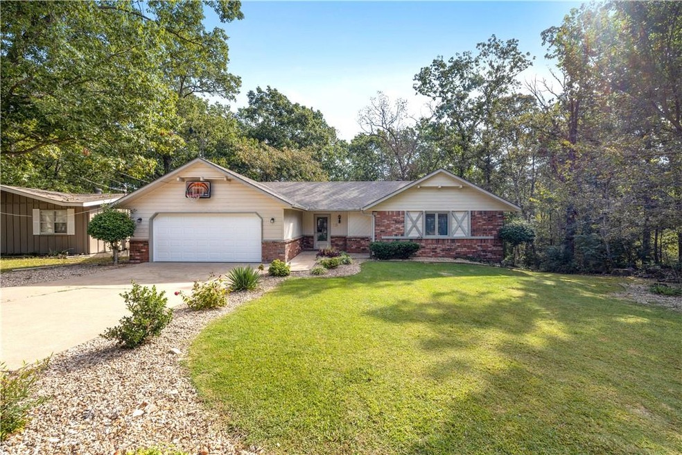 18 Brentwood Dr, Bella Vista, AR 72715 - photo 1