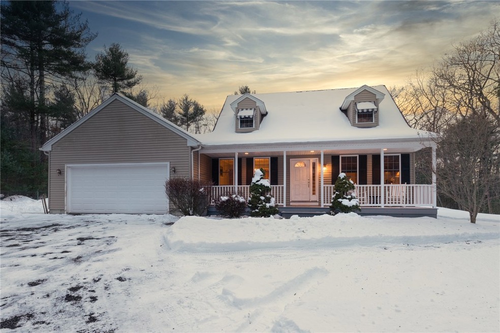 568 Eagle Peak Rd, Pascoag, RI 02859 - photo 1