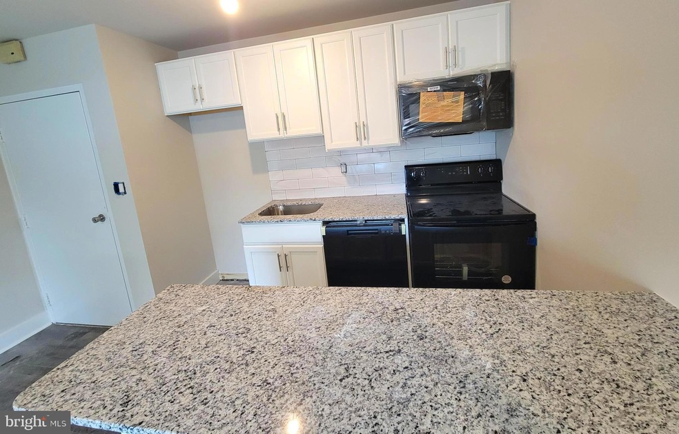 1 W Lancaster Ave unit 7, Downingtown, PA 19335 - photo 1