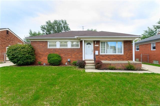 Front House w/ Porch