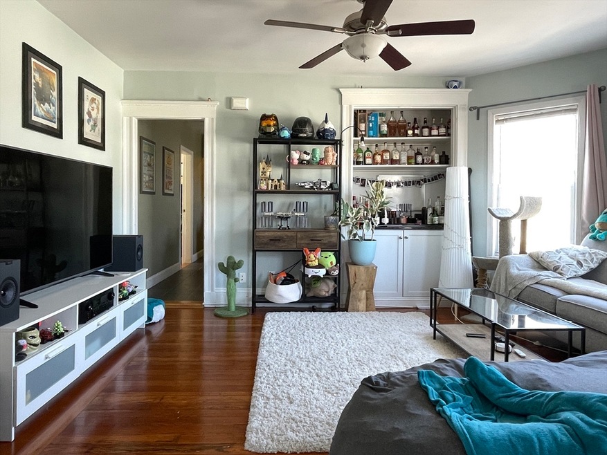 44 Radcliffe Rd unit 3, Somerville, MA 02145 - photo 1