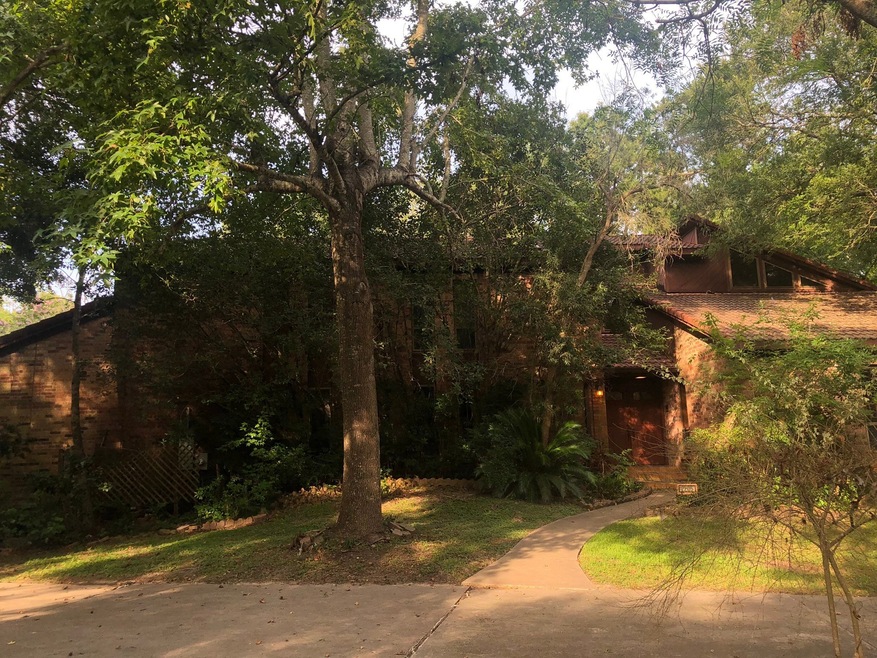 2205 Pine Dr, Friendswood, TX 77546 - photo 1