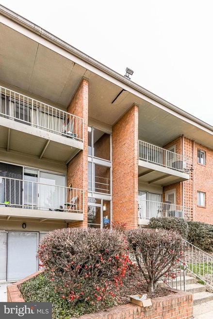 3710 N Rosser St unit 204, Alexandria, VA 22311 - photo 1