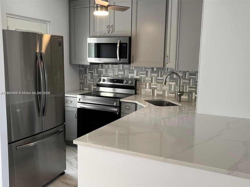 Horizon House Condominiums unit 605, Fort Lauderdale, FL 33304 - photo 1