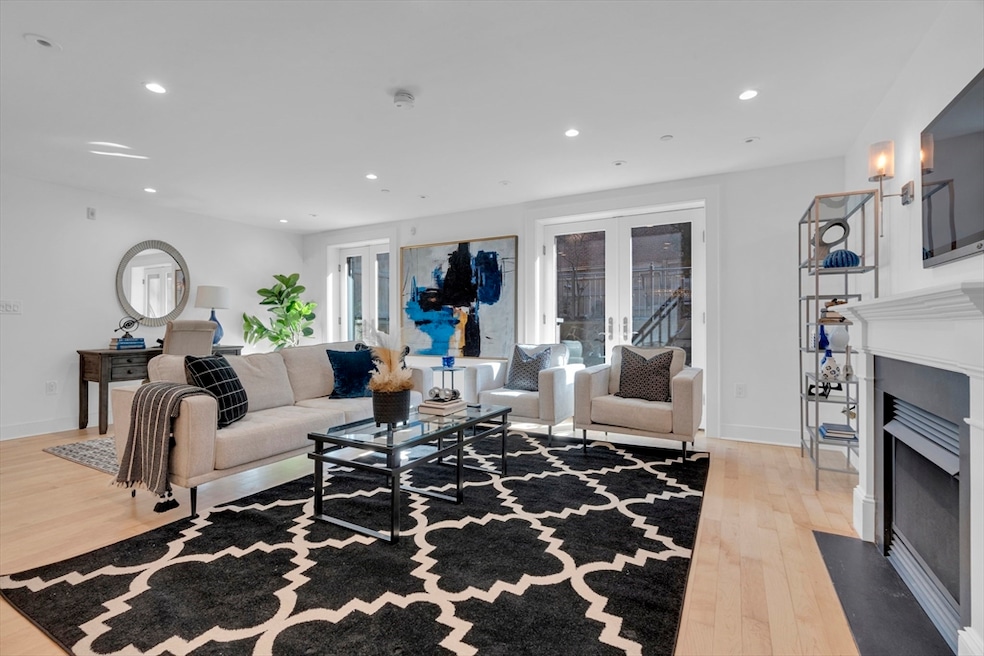 588 Tremont St unit 1, Boston, MA 02118 - photo 1