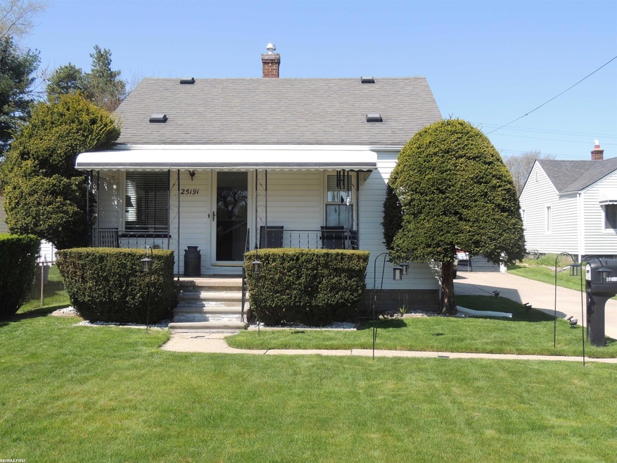25191 Ford St, Roseville, MI 48066 - photo 1