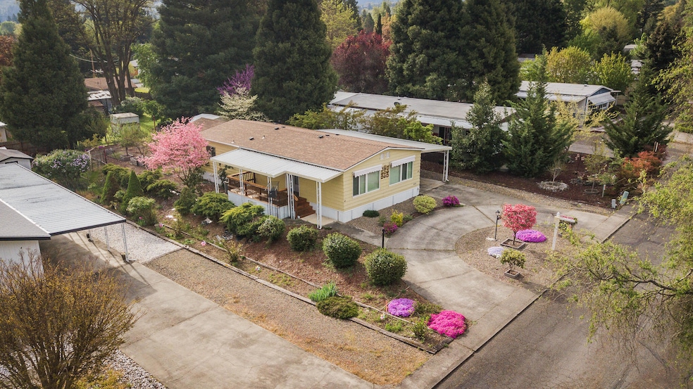 1757 Parkdale Dr, Grants Pass, OR 97527 - photo 1