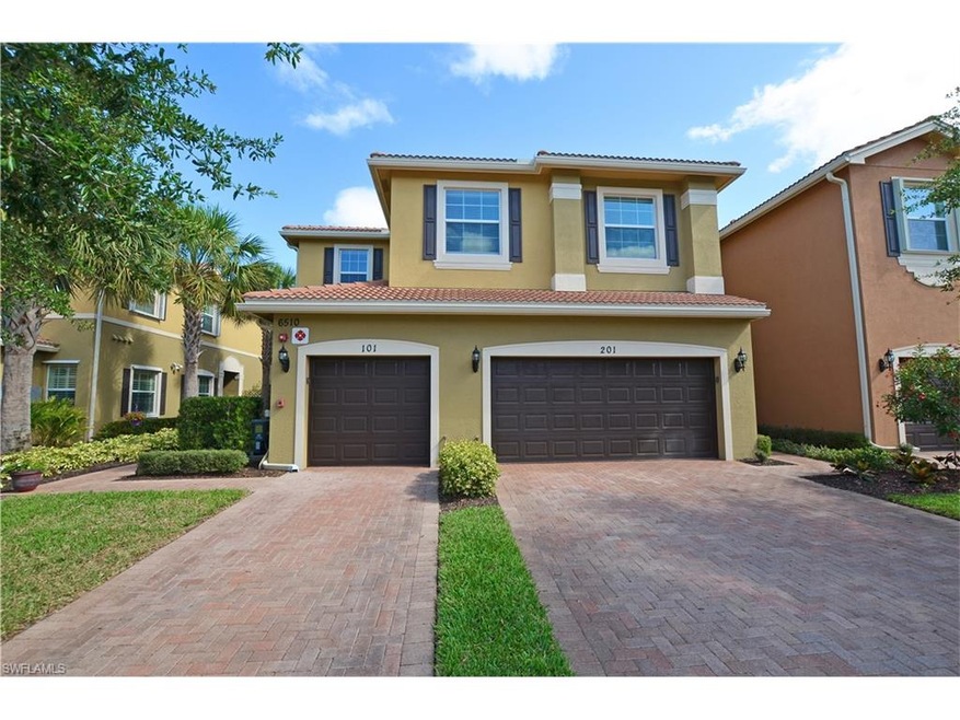 Great first floor unit with an attached one car garage.