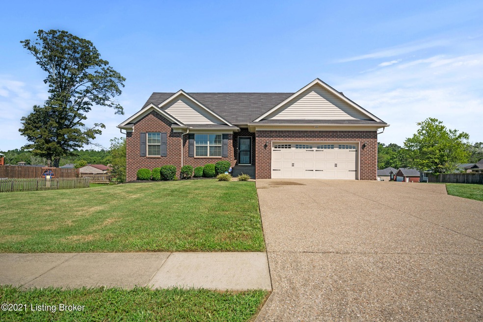 403 Misty Brooke Dr, Mount Washington, KY 40047 - photo 1