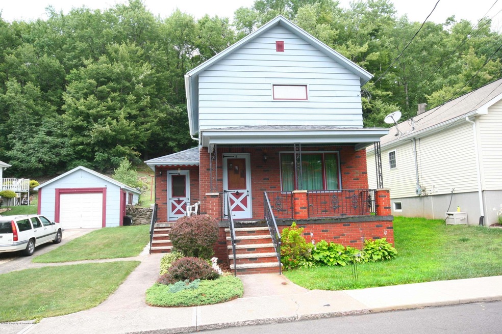 8 Railroad St, Archbald, PA 18403 - photo 1