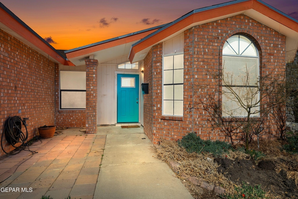 2809 Morehead Ave, El Paso, TX 79930 - photo 1