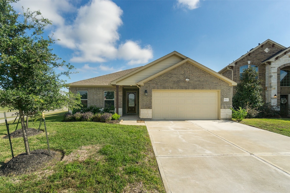 2832 Cross Colony Dr, Dickinson, TX 77539 - photo 1