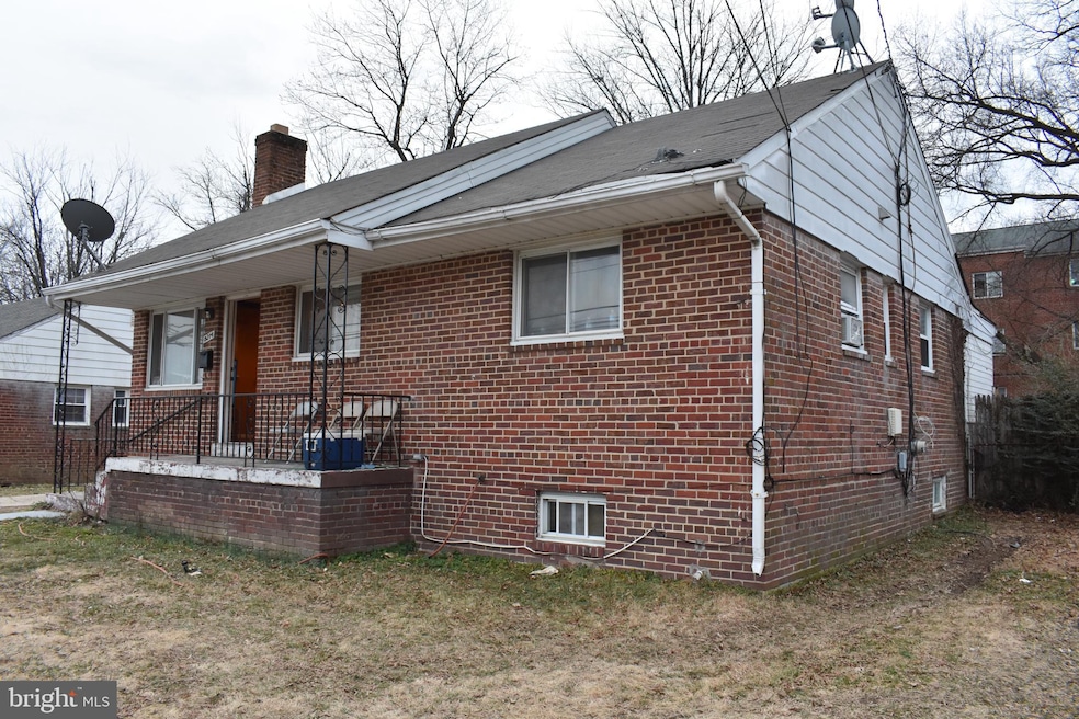 8214 15th Ave, Hyattsville, MD 20783 - photo 1