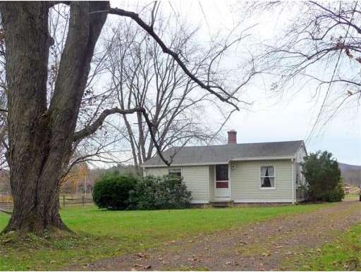 109 Potwine Ln, Amherst, MA 01002 - photo 1