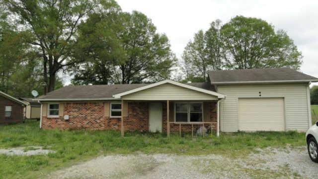 1404 Kingsway Ln, Manchester, TN 37355 - photo 1