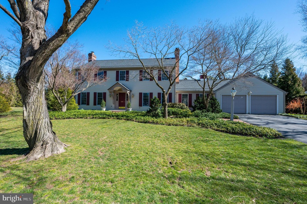 520 Lauers Ln, Reading, PA 19610 - photo 1