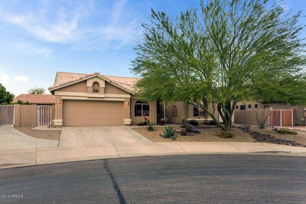 9338 E Hillview Cir