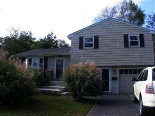 55 Inverness Rd, Swansea, MA 02777 - photo 1