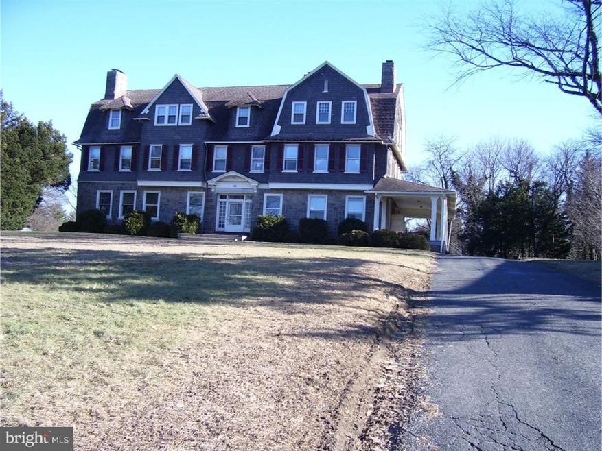 11 Bank Ave unit 4, Riverton, NJ 08077 - photo 1