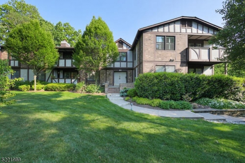 9A Heritage Dr, Chatham, NJ 07928 - photo 1