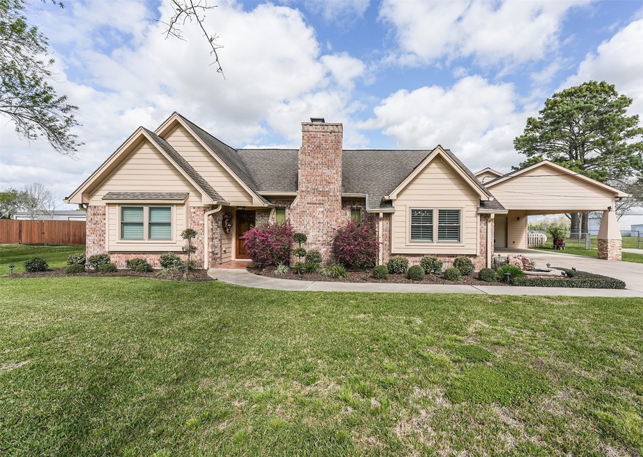 134 Ridge Rd, Manvel, TX 77578 - photo 1