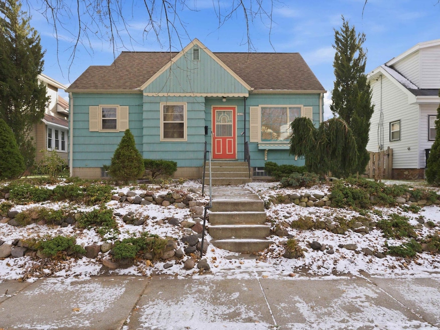 1429 Nevada Ct, Sheboygan, WI 53081 - photo 1