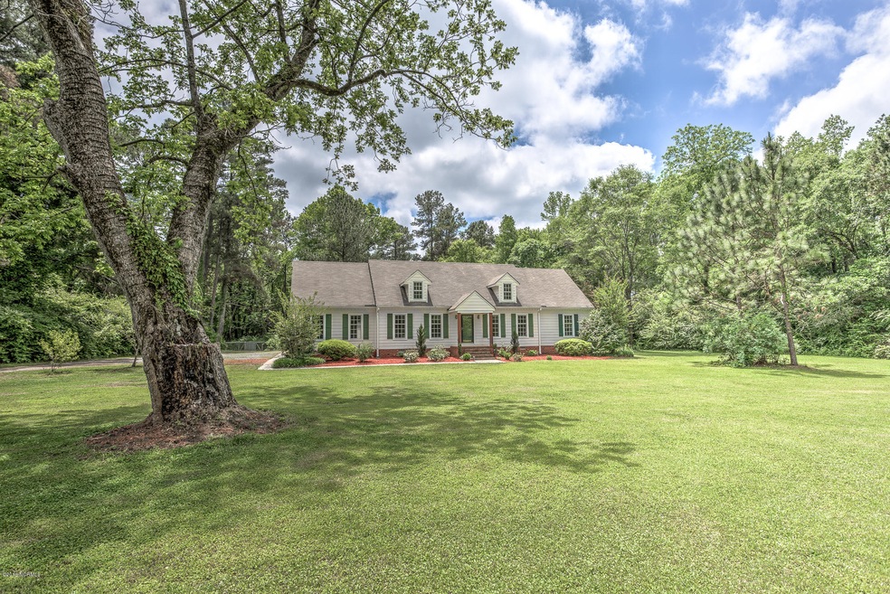 405 S Walker St unit A, Burgaw, NC 28425 - photo 1