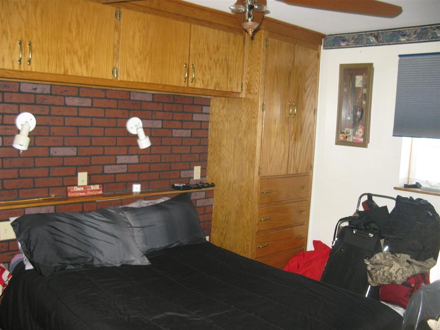 17 Viking St, Berlin, NH 03570 - photo 1