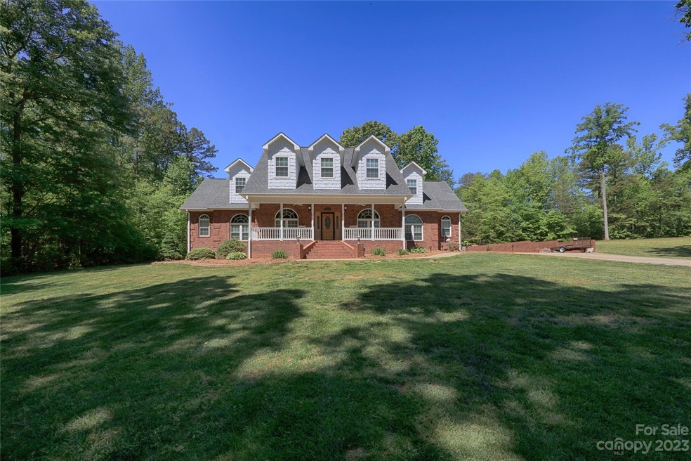222 Carters Farm Dr, Statesville, NC 28625 - photo 1