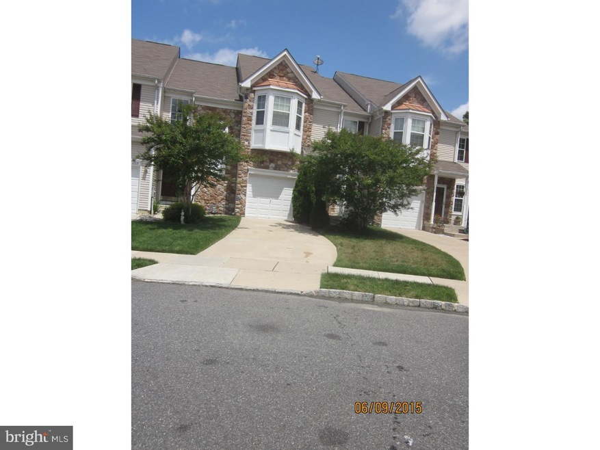 211 Chancellor Dr, Woodbury, NJ 08096 - photo 1