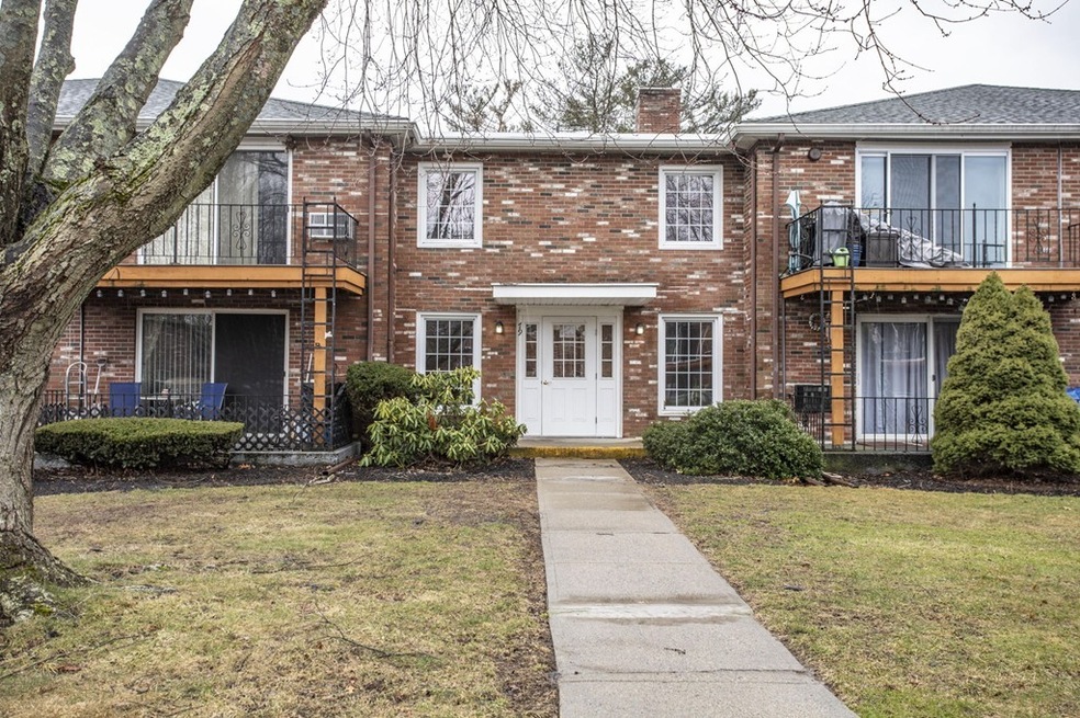 79 Fountain Ln unit 8, South Weymouth, MA 02190 - photo 1