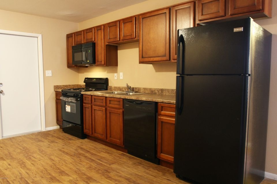 825 E Alice Ave unit C, Phoenix, AZ 85020 - photo 1